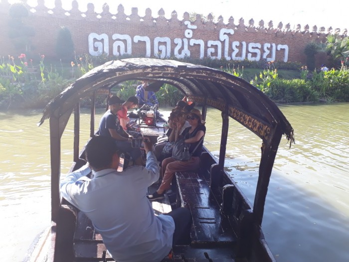 Ayutaya floating market 