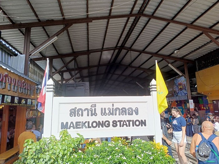 Maeklong Railway Market